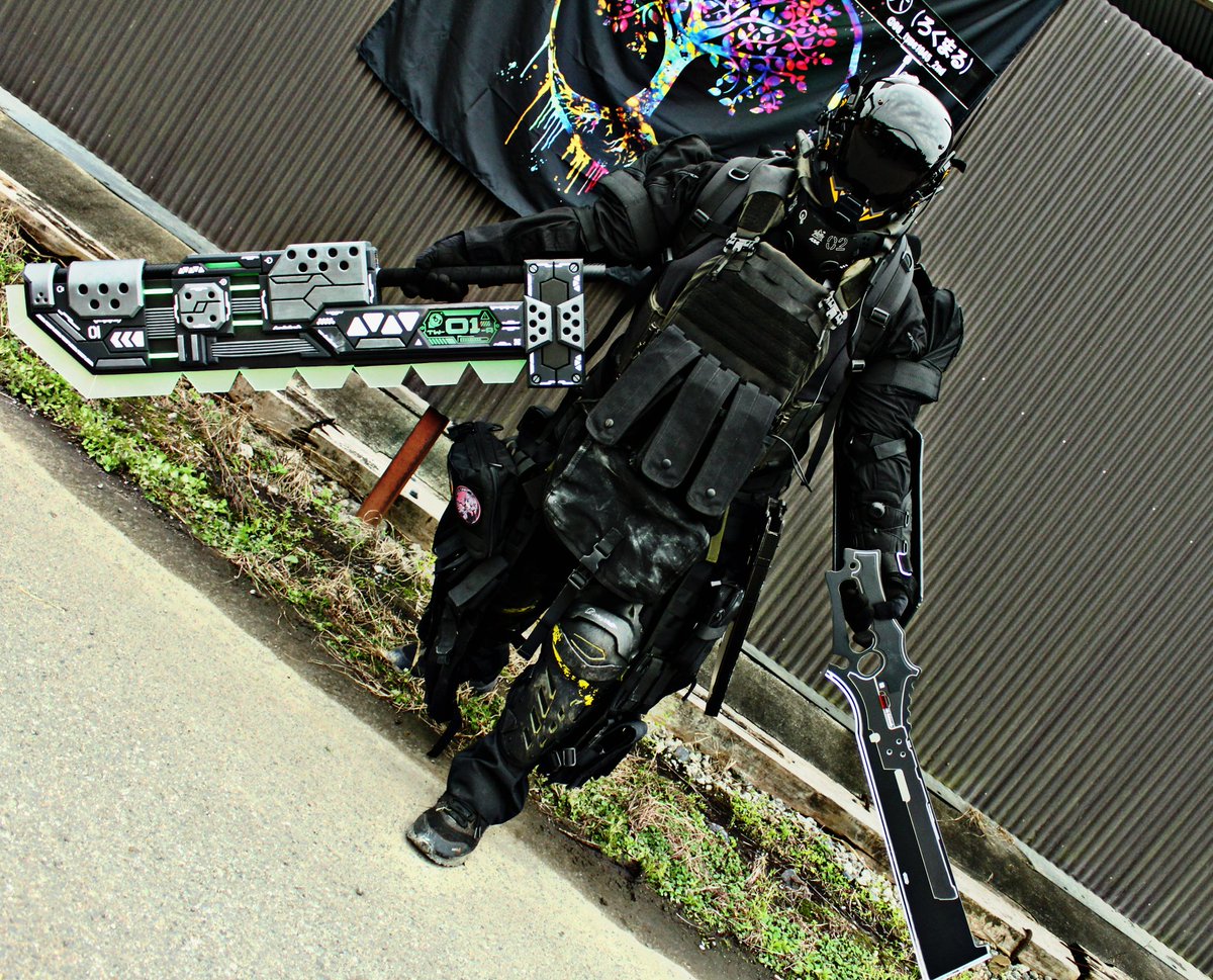 06_type1945_2nd's tweet image. これが儂の2025年版装備なり！
今年は装備リメイクの途中っていうのもあって黄色部分がだいぶ少なくてSFよりミリタリー要素に強く傾いたけど、この重厚感たまらんぬ！(自画自賛)
📸(@urshi_image )

#ARMOR祭 
#ARMOR祭2025