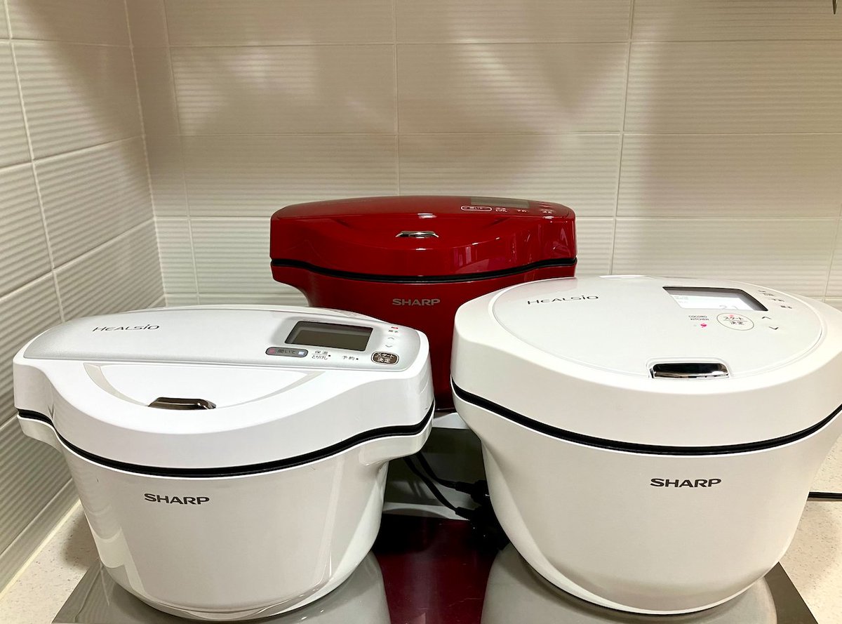 hotcooktarosuke's tweet image. 改めて…

＼ホットクックはいいぞ！／

ウチは購入から5年。どれだけ助けられ、遊ばせてもらったことか…。でも、まだまだ頼りたい＆試したいことばかり。今後も愛機3台を使い倒します！

次はレシピ本新刊が大好評の@nao_daily365さんにバトンを渡します!
#PR #SHARP #わたしのホットクックリレー