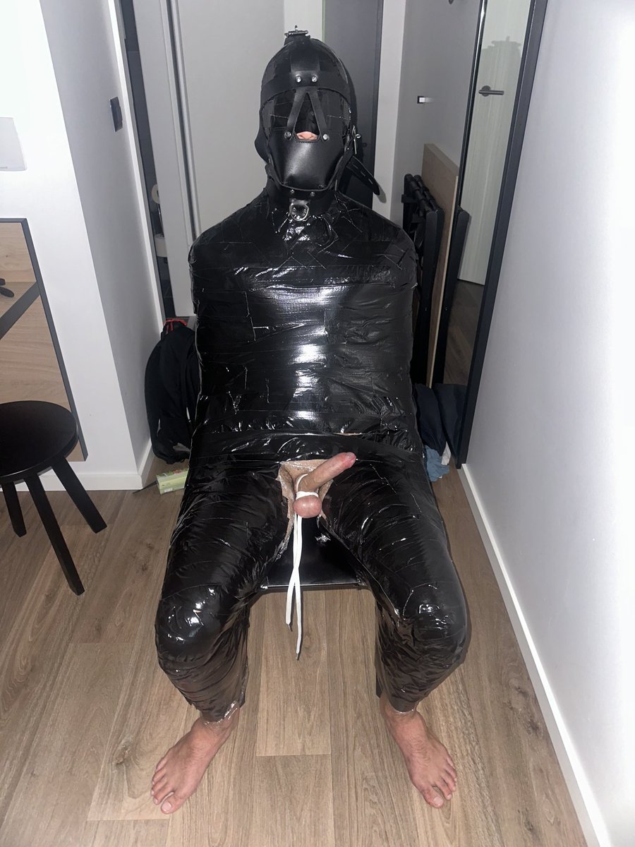 Kinky Hux tweet media