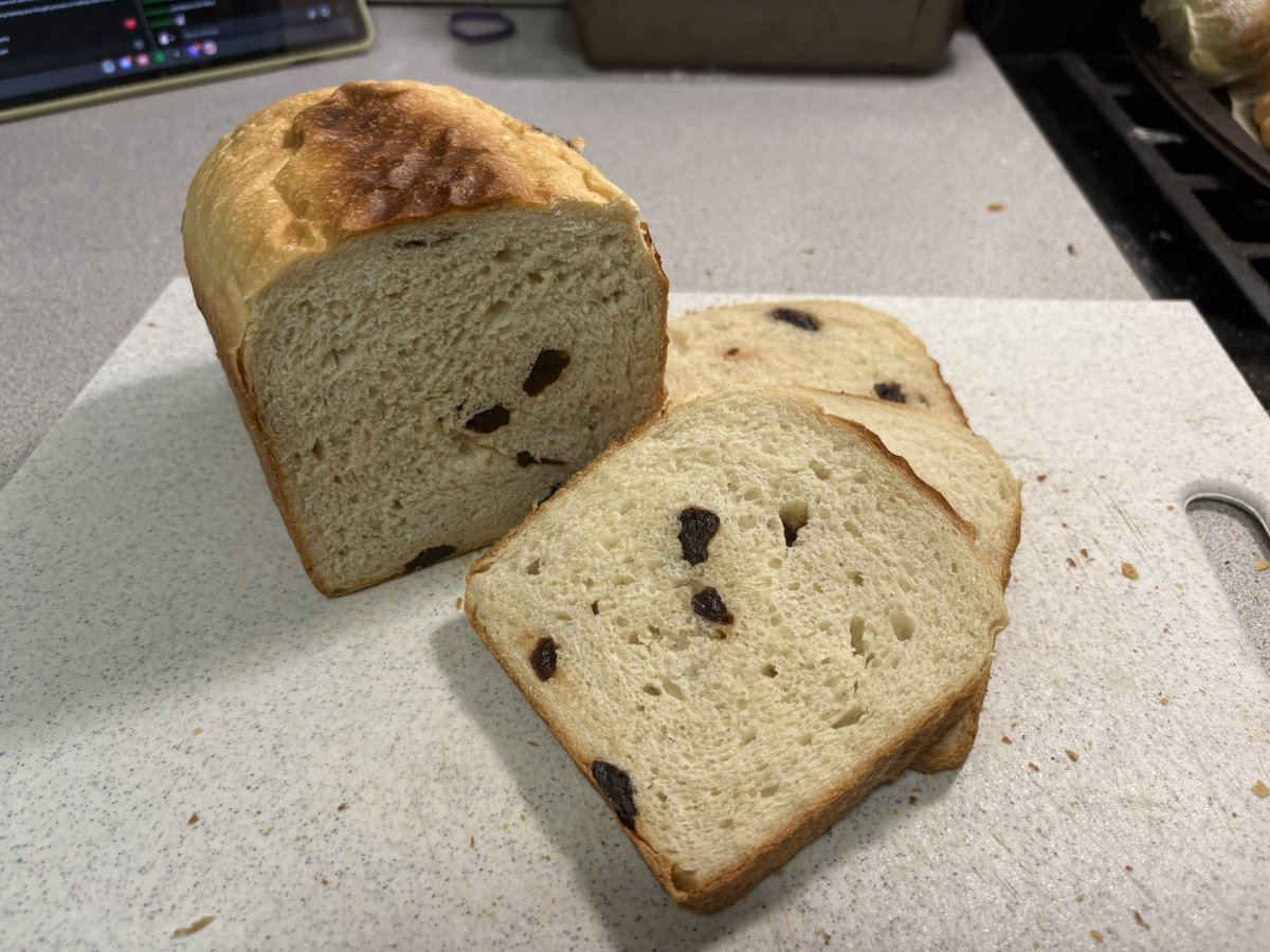 SalteaKichee's tweet image. These lil prototype breads were fairly solid!
The churiruby bread will be posted and written down, so yeah!

VTubers I’ve turned into bread:
@/DaiShimaVT @mipyunvt @/churirubyVT!

Daishima &amp;amp; Mipyun are still going to the test chambers but the Churiruby… is on the fence!