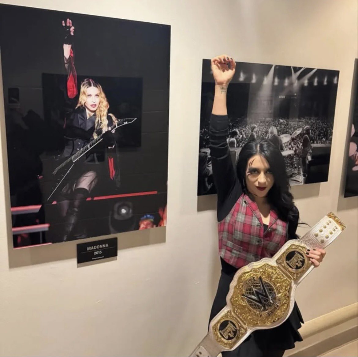 StephVaquerFans's tweet image. She is a Rockstar 🎸😍