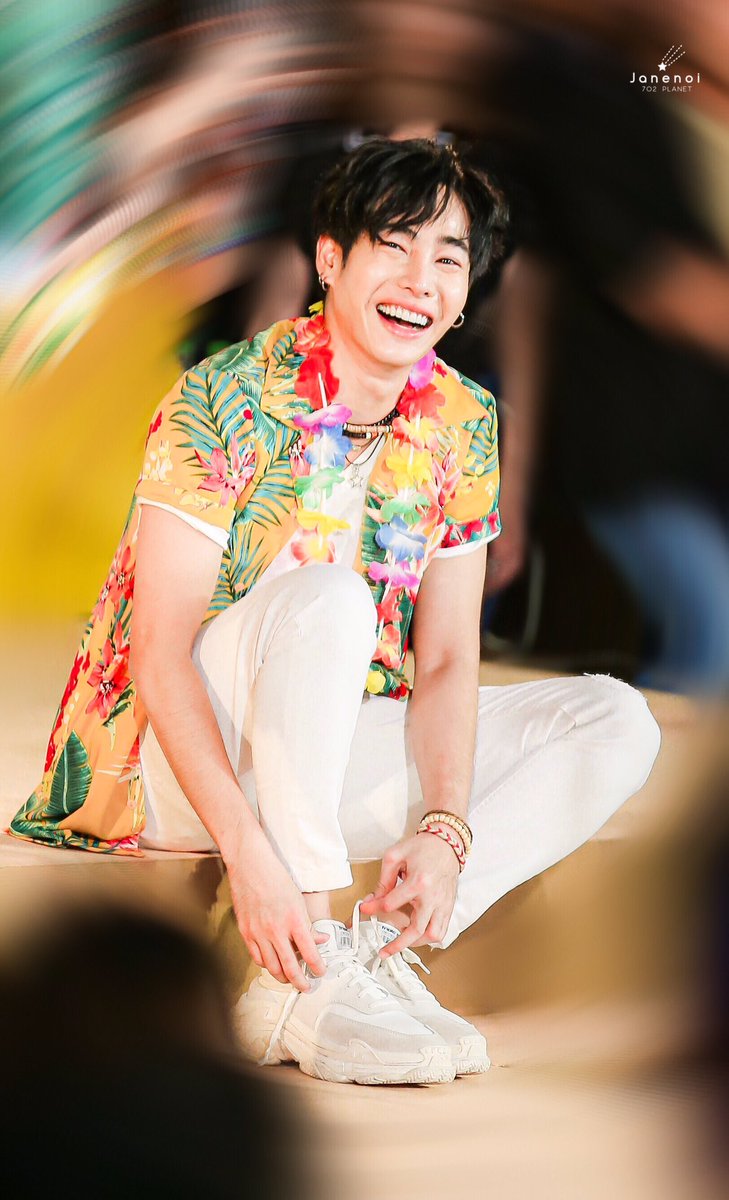 มอร์นิ่งรับจันทร์ที่สดใสค่ะ <a href="/peckpalit/">Peck Palit</a>  ☀️🦋❤️☕ 
#มอร์นิ่ง702
#เป๊กผลิตโชค
#PeckPaLitChoke