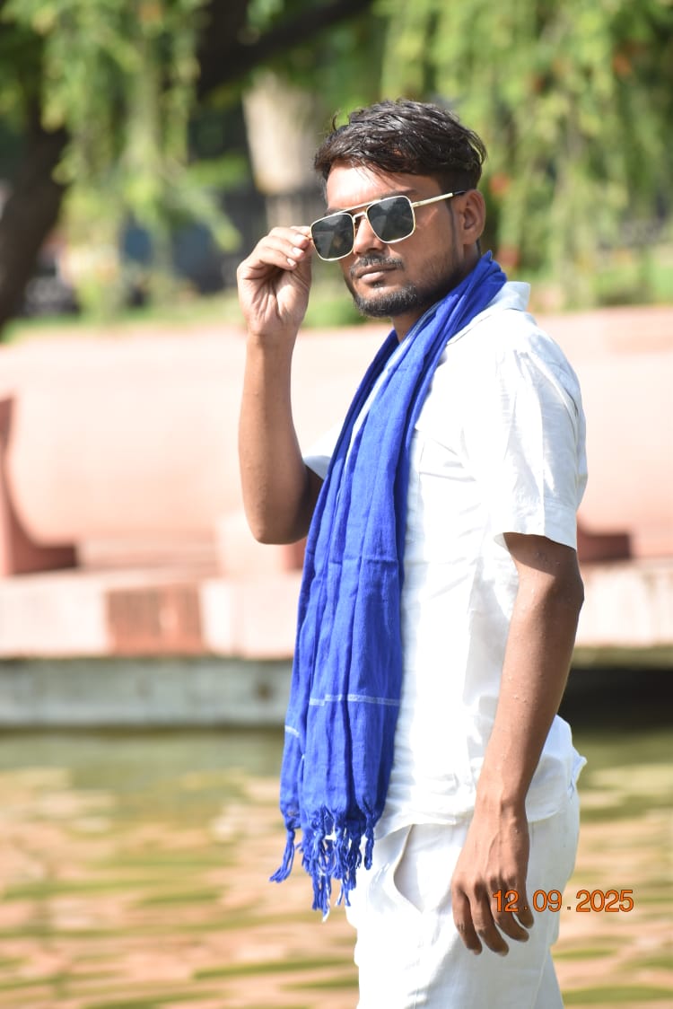 Bhimarmyazad's tweet image. बीते कुछ समय से अस्वस्थ चल रहे भीम आर्मी बांदा ज़िले के जिला संयोजक, संघर्षशील साथी अमरनाथ वर्मा जी के निधन का समाचार अत्यंत दुःखद और पीड़ादायक है। 
उनका जाना संगठन के लिए अपूरणीय क्षति है।भीम आर्मी परिवार इस दुःख की घड़ी में परिजनों के साथ मज़बूती से खड़ा है।!