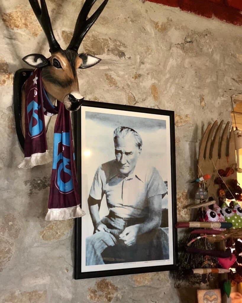 10 Kasım, bir veda değil;
Her gün biraz daha büyüyen bir emanet bilincidir.

Saygı, minnet ve özlemle…