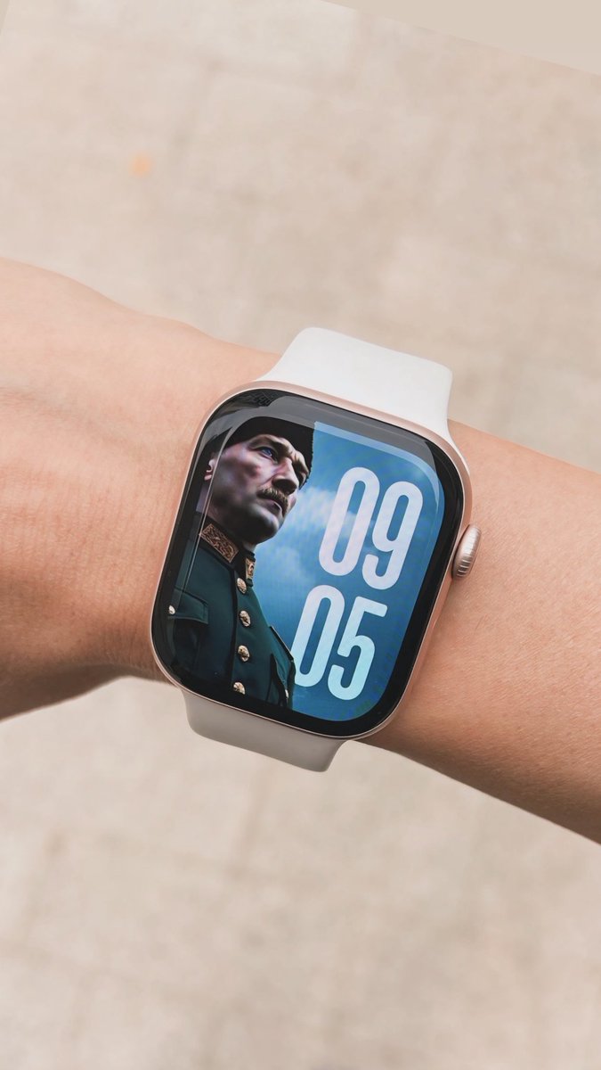 Saygı, sevgi ve özlemle…♾️🖤 
#10Kasım #MustafaKemalAtatürk