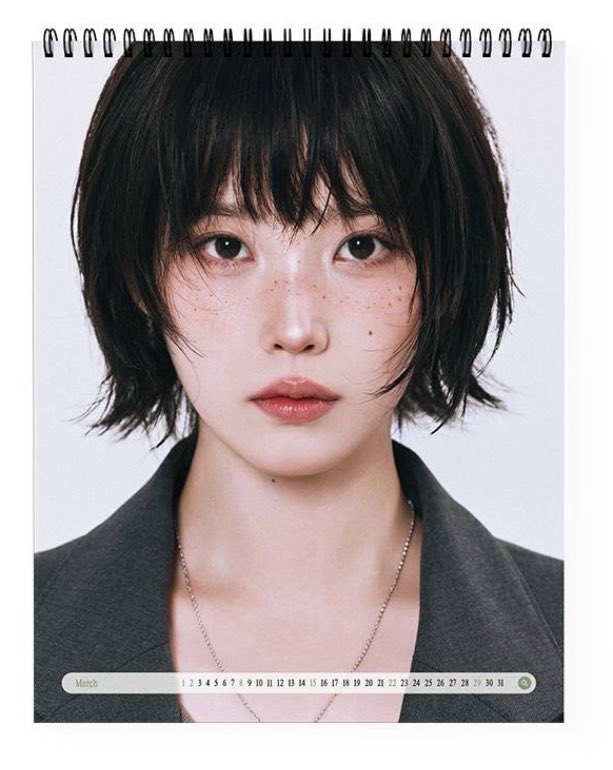 JiEunJi_93's tweet image. 잘...생겼다..옵바?

I vote for #iu on #2025MAMAVOTE