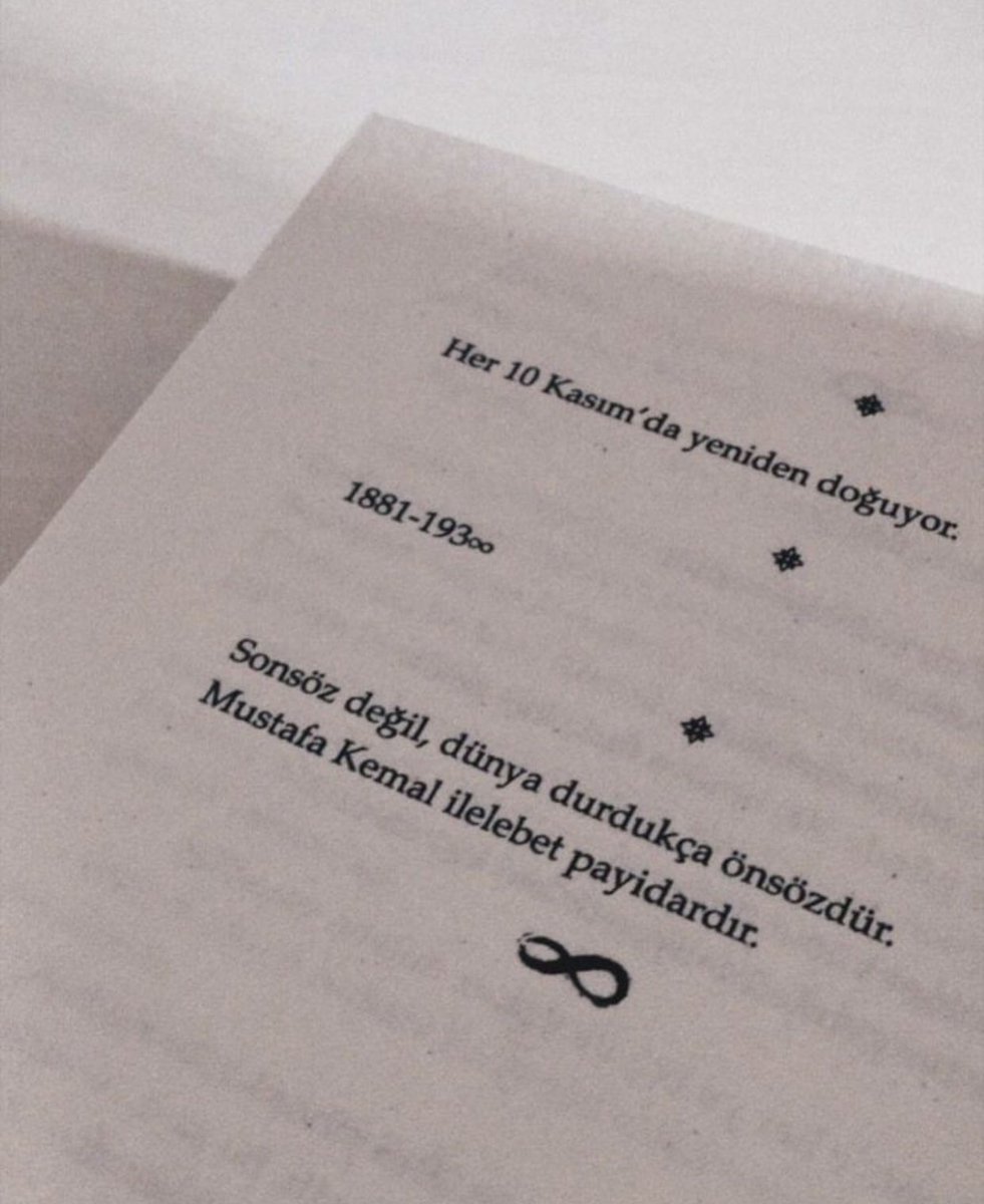 MorPalmiye's tweet photo. Ölmedin ki yasını tutalım, bizimki yokluğuna hasret.. #10Kasım https://t.co/OgIx7HMigL