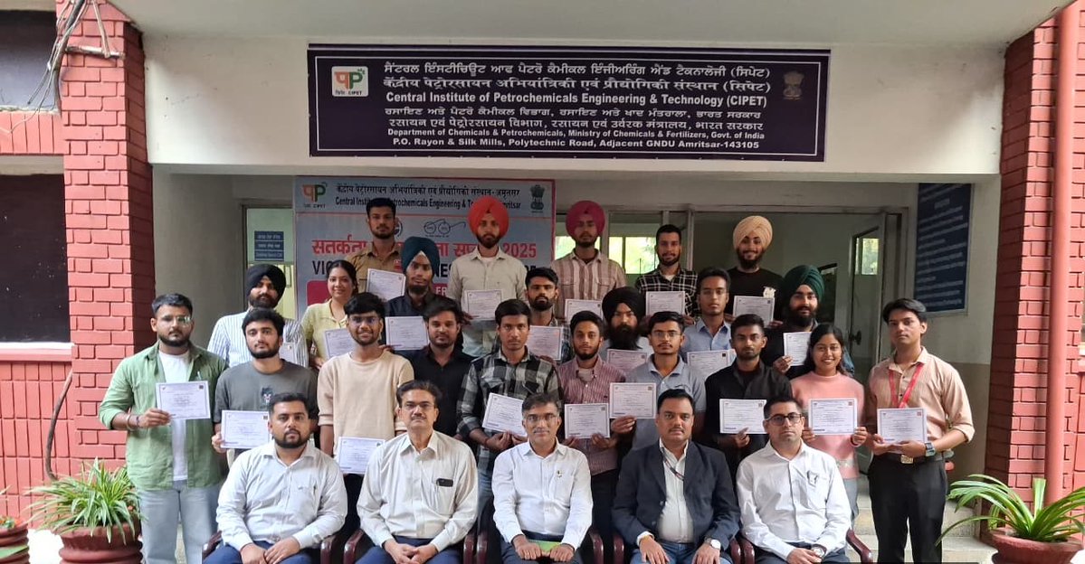GnaUniversity's tweet image. #GNAUniversity- Department of #Mechanical and #AutomationEngineering completed a 5-day Value-Added Training Program at CIPET (Central Institute of #PetrochemicalEngineering and Technology), Amritsar — a prestigious Government of India project.