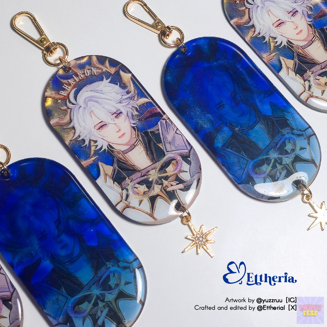 merch_fess's tweet image. *sellmerch. Halo semuanyaa~!! Phainon Cat's Eye keychain-nya sudah ready stock di 🍊-ku yaa! Aedes Elysiae in a jar dan Nameless Insignia juga sudah restock, link 🍊 akan kutaroh dibawah ya~