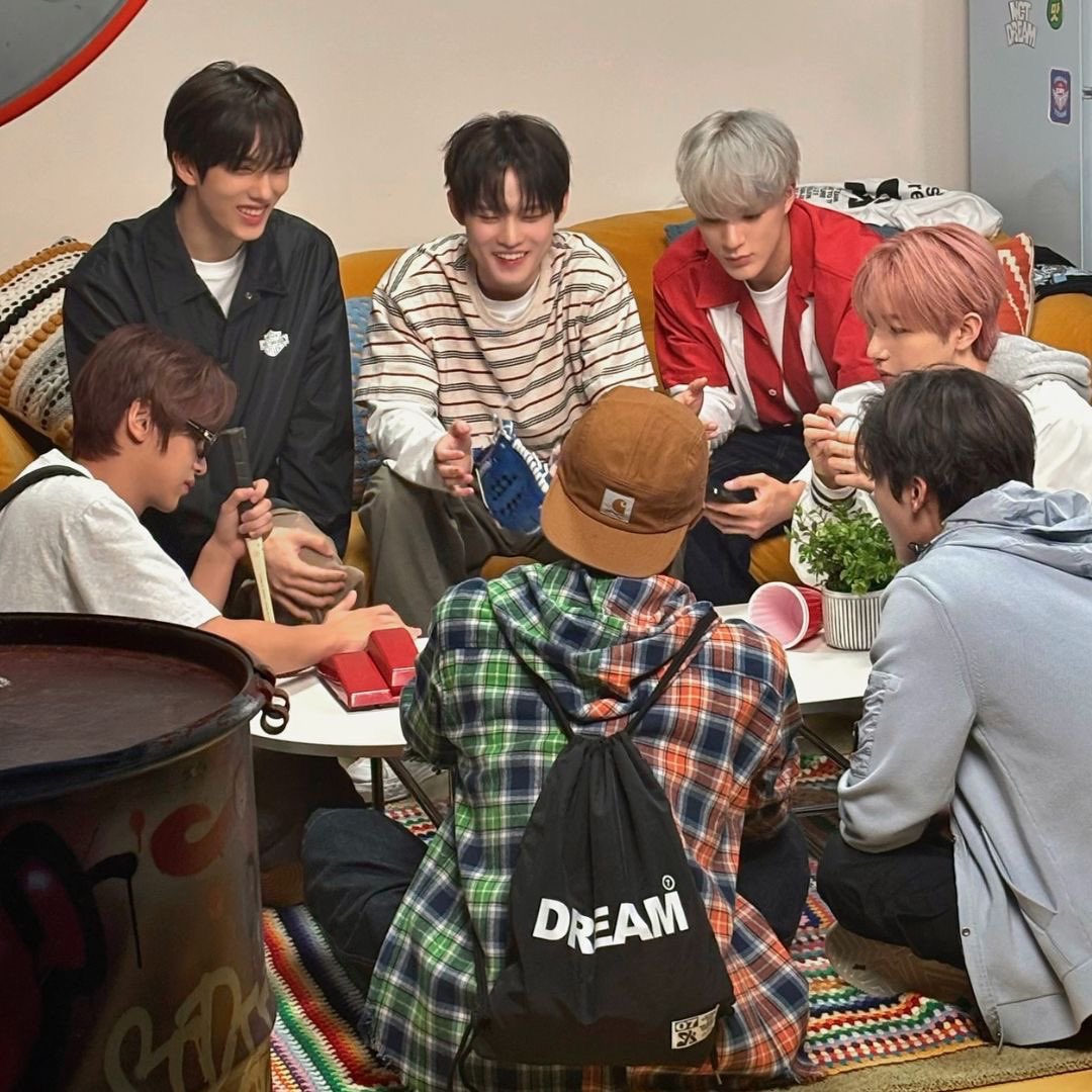 my youth filled with DREAM ♡ ‧₊˚
🌈 : dear dream, thank you for being 7dream ꒱ l♡︎v3 y’all madly🍨🍓🧈🥯🌠

#2025MAMAVOTE #NCTDREAM