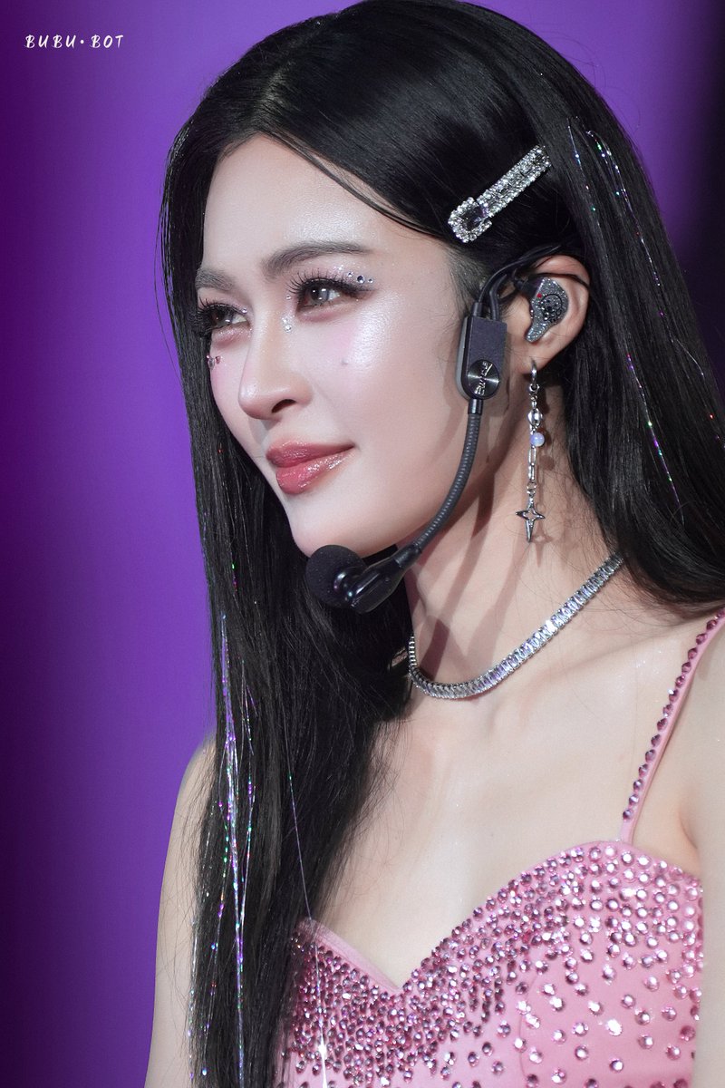 itsbububot's tweet photo. 👁️😽
251108

LINGORM HER AND HERS FANCON 
#LingOrm1st_ImpactFANCON 
#หลิงหลิงคอง #Linglingkwong https://t.co/oYI0bZTpKO