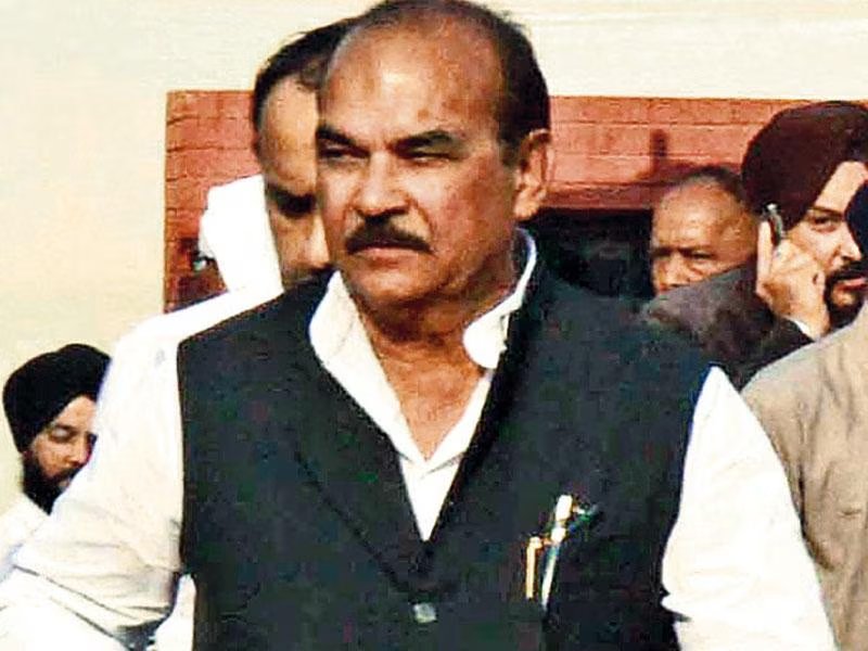 Narendr_Chechi's tweet image. #Noida 
पूर्व मंत्री DP यादव, उनकी पत्नी और बेटे समेत 9 लोगों पर केस दर्ज
मामला जमीनी विवाद से जुड़ा,न्यायालय के आदेश पर दर्ज हुई FIR
आरोप—शिकायतकर्ता का रास्ता रोककर धमकाया,
हथियारों से डराने-धमकाने का भी आरोप
सेक्टर-126पुलिस ने मुकदमा दर्ज कर जांच शुरू की।
#DPYadav @noidapolice