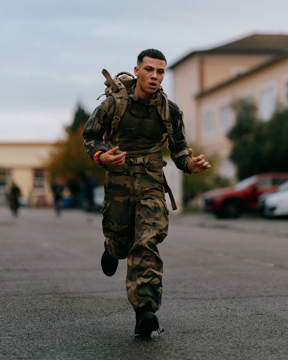 💥 8 km, 11 kg et tenue de combat.

Le 8 km TAP, test annuel obligatoire, il garantit le maintien en condition opérationnelle des parachutistes de la <a href="/11eBP/">11e brigade parachutiste</a> 

Objectif : moins de 45 min pour les sapeurs-para du #17eRGP. 🪂