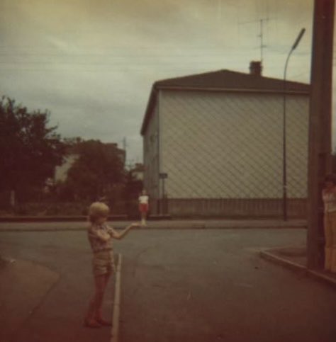 subutex4's tweet image. Bonjour,
&quot;1975 &quot;