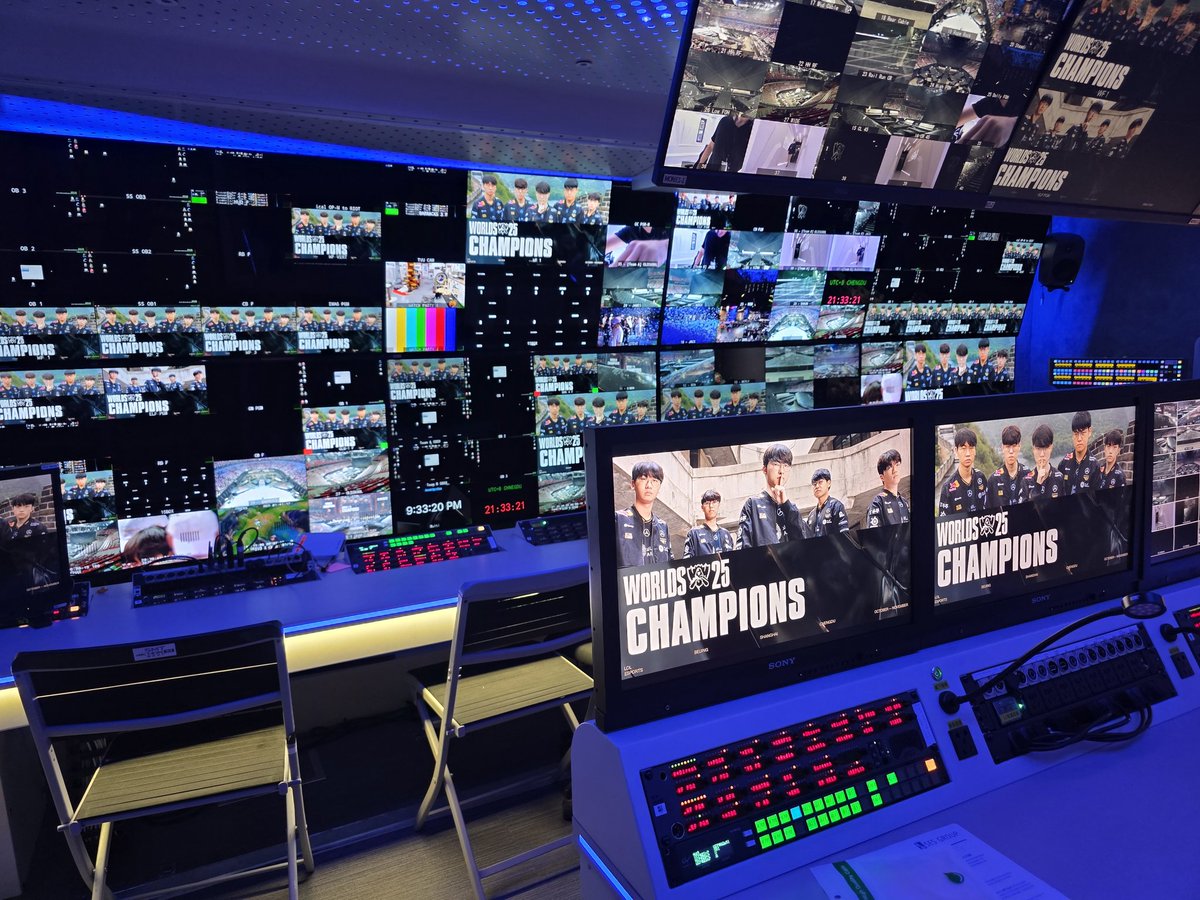 Until next time... 🫰#Worlds2025