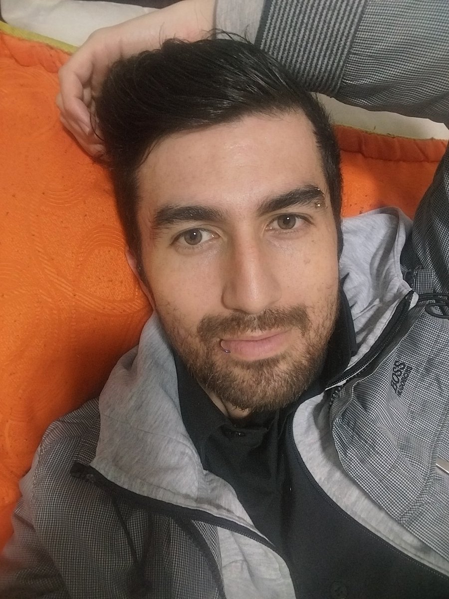 Venga sera que el loock de loco siempre me queda.😈
#DestruccionDialectica