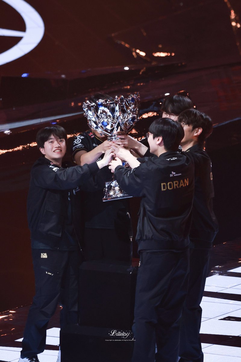 lul1abe's tweet image. 251109 Worlds Final KT vs T1

⭐️⭐️⭐️⭐️⭐️⭐️

#T1WIN #Doran #도란 #Oner #오너
#Faker #페이커 #Gumayusi #구마유시  #Keria #케리아