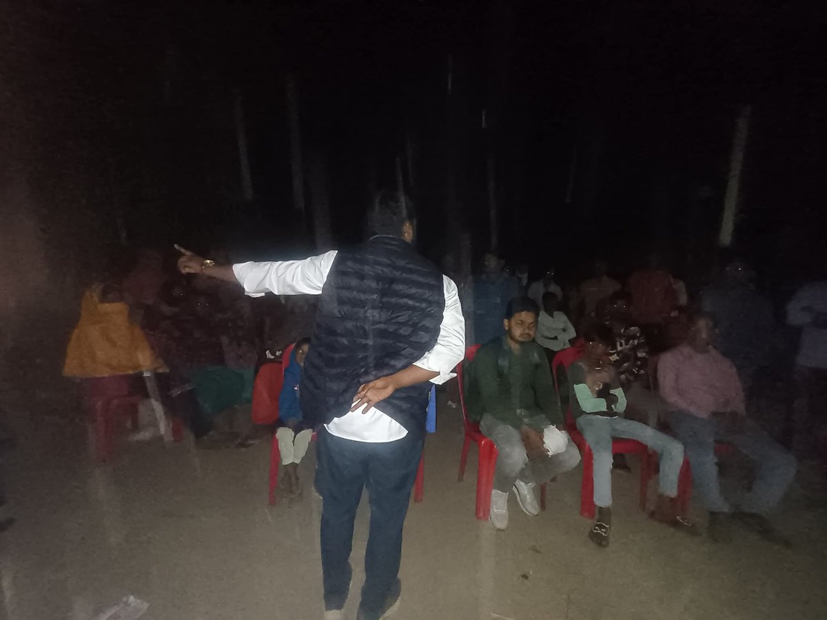 ASP4Nagina's tweet image. #26_नवंबर_चलो_मुजफ्फरनगर #चलो_मुजफ्फरनगर

📍 स्थान: राजकीय इंटर कॉलेज मैदान, (GIC ग्राउंड) महावीर चौक निकट, मुज़फ्फरनगर, उत्तर प्रदेश

🌟 मुख्य अतिथि:
माननीय एडवोकेट चन्द्र शेखर आज़ाद
सांसद – लोकसभा (नगीना, उ.प्र.)
संस्थापक – भीम आर्मी ,राष्ट्रीय अध्यक्ष – आजाद समाज पार्टी (कां)