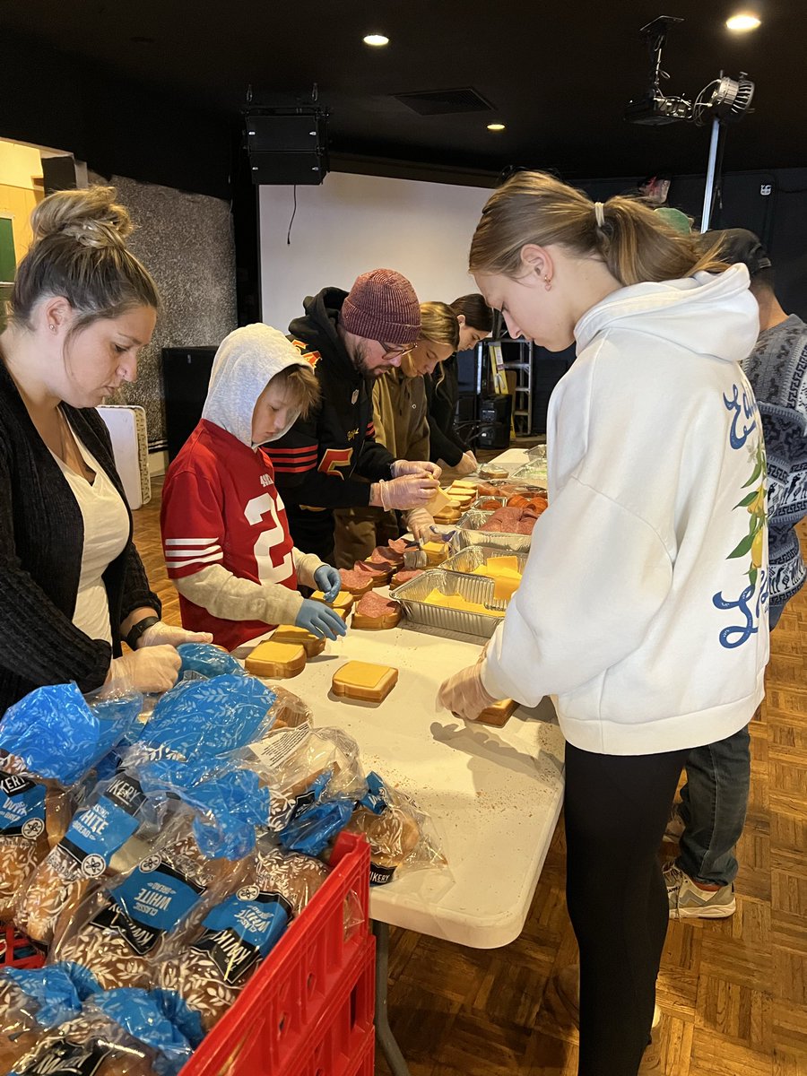 Penelope Chmielewski tweet media