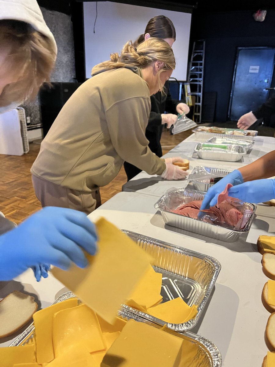 Penelope Chmielewski tweet media