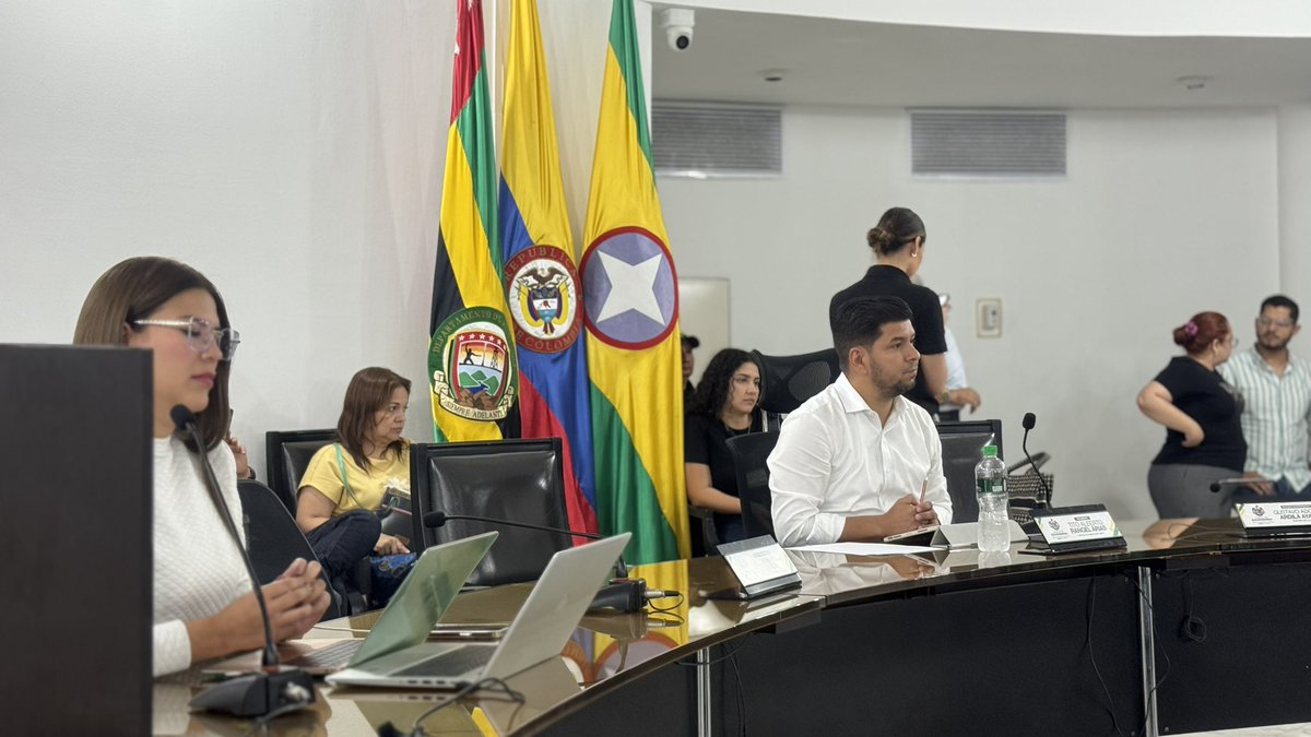 ConcejoBGA_'s tweet image. 🎨 La Escuela Municipal de Artes y Oficios (EMA) presentó su informe del III trimestre: más de 4.400 beneficiados, 5.200 cupos y presencia en 27 comunidades rurales.

En sesión informal, escuchamos a líderes y representantes estudiantiles preocupados por su seguridad.