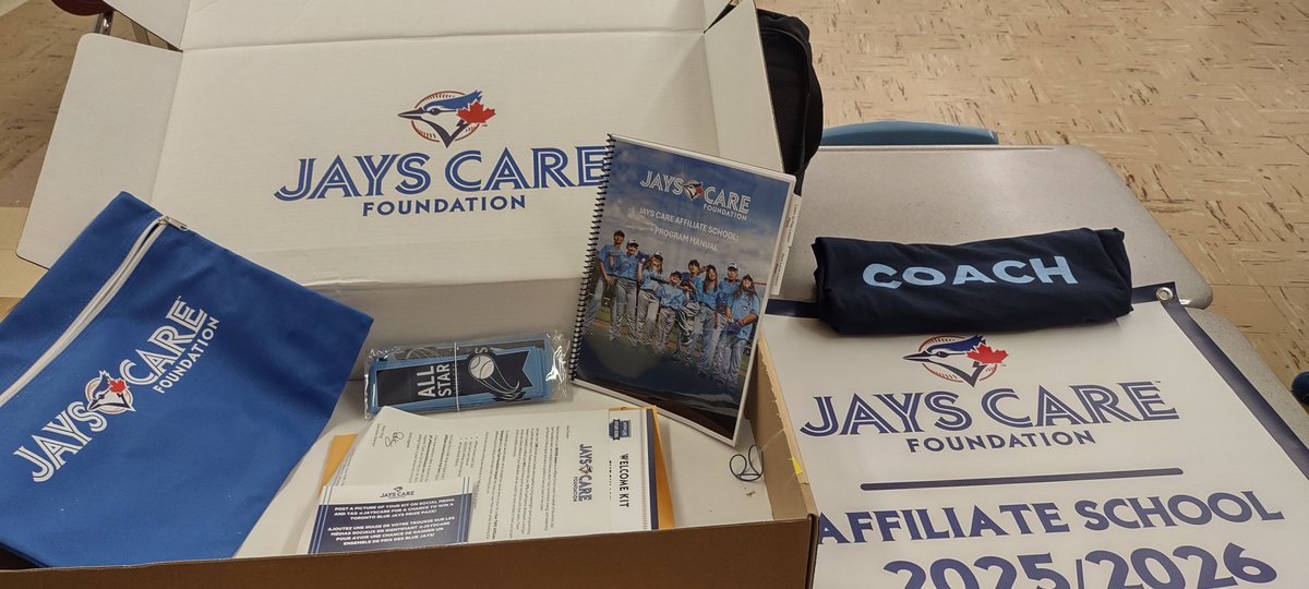 knittingteacher's tweet photo. @Jaysc  we received our Affiliates kit. We are thrilled to begin our second year as an affiliate school! https://t.co/a9gLkqJyVq