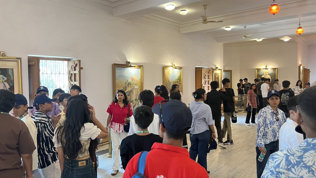 DPSTapi's tweet image. Students of Classes VIII to X went on an educational trip to Udaipur, Kumbhalgarh and Chittorgarh from 10–14 October 2025. The trip offered students a chance to explore history and heritage beyond textbooks while bonding with classmates and teachers.