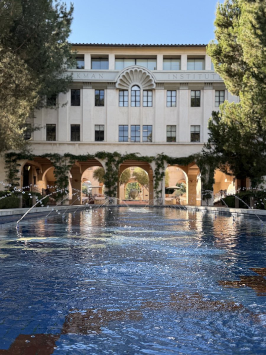 troll_bot_i_am's tweet image. big bag theory Sheldon的母校
#caltech #pasadena #bigbangtheory