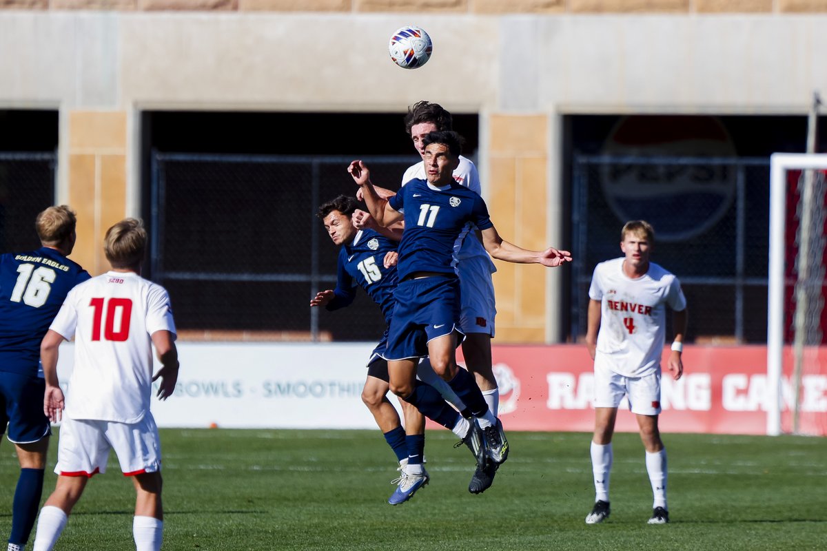 TheSummitLeague's tweet photo. 𝐑𝐞𝐦𝐚𝐭𝐜𝐡 𝐥𝐨𝐚𝐝𝐢𝐧𝐠 ...

It'll be (1) Denver and (2) Kansas City once again in a #SummitMSOC title-game match 😎 

Check out the recaps, the photo galleries and postgame interviews from Sunday's semifinals ⚽️

🏆 » https://t.co/Y1VwekcDmQ

#ReachTheSummit https://t.co/eM6mMMQmP3