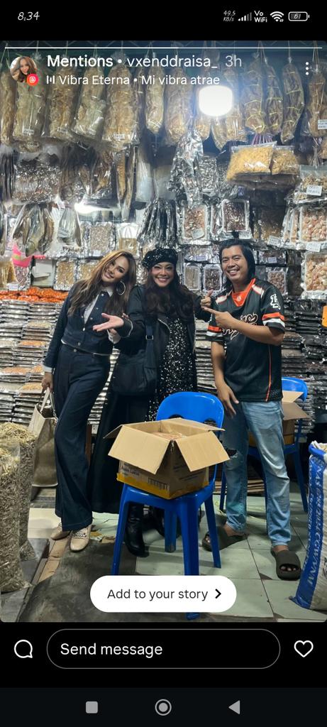 FranticKL's tweet image. Blessed Monday &amp;amp; week ahead TweetXs. Didn't have much time cos it was a tight schedule but After the event we went 2 see Man who sells good good ikan masin &amp;amp; many more goodies. We had a ball. 😂Also Thanks Amirul who took us round. Thank you #sabah #papar #kk I'll miss you all