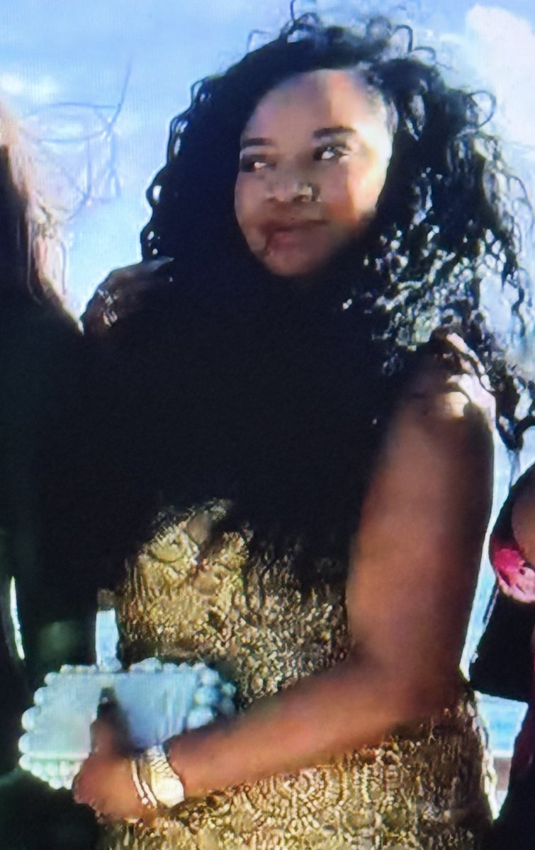 This is a good group photo, but look how Angel is looking directly to the right instead of at the camera. Hmmm 🤔 Who’s she looking at? 🤷🏼‍♀️ 🤣😂 #RHOP