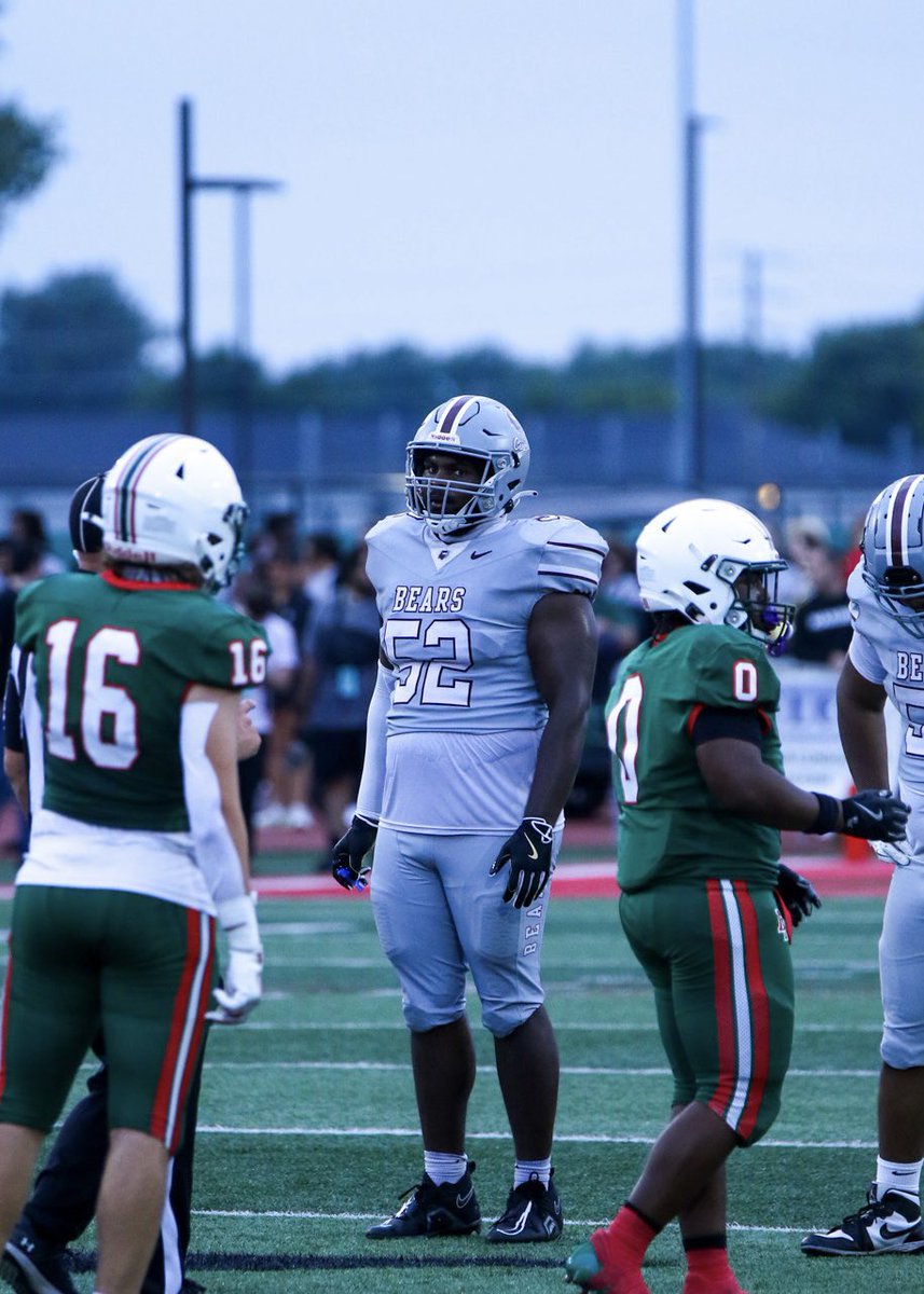 BamBalling's tweet image. hudl.com/v/2TAaQi
senior season highlights!
700 snaps played
0 sacks allowed
🐗➕

@Coach_Patt34 @317COACHGREEN @VanceVice @Coach_Odom