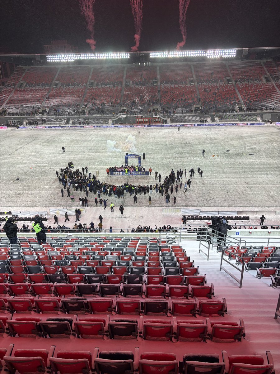 Incredible scenes for Ottawa’s first ever professional soccer title. David Rodriguez with two brilliant goals in a 2-1 win over Cavalry as <a href="/atletiOttawa/">Atlético Ottawa</a> win the North Star Cup. Campeones!!!