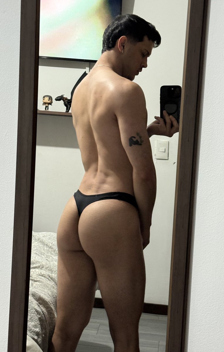 dyanXclusive's tweet photo. @elvergonxxl Aquí tienes uno… 😈🌝 https://t.co/hFPyFvmUV8
