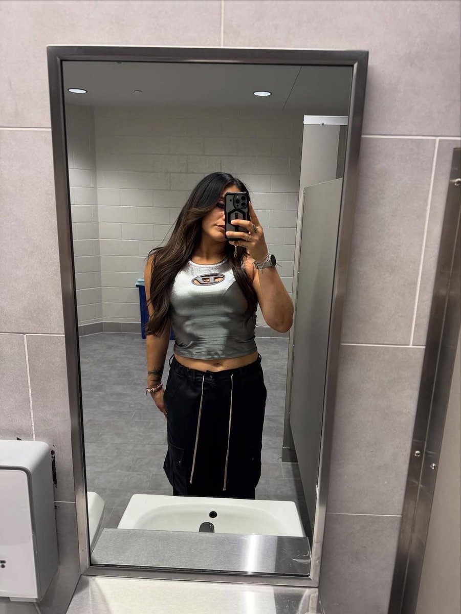 Raquelwalker's tweet image. I'm a bad bitch