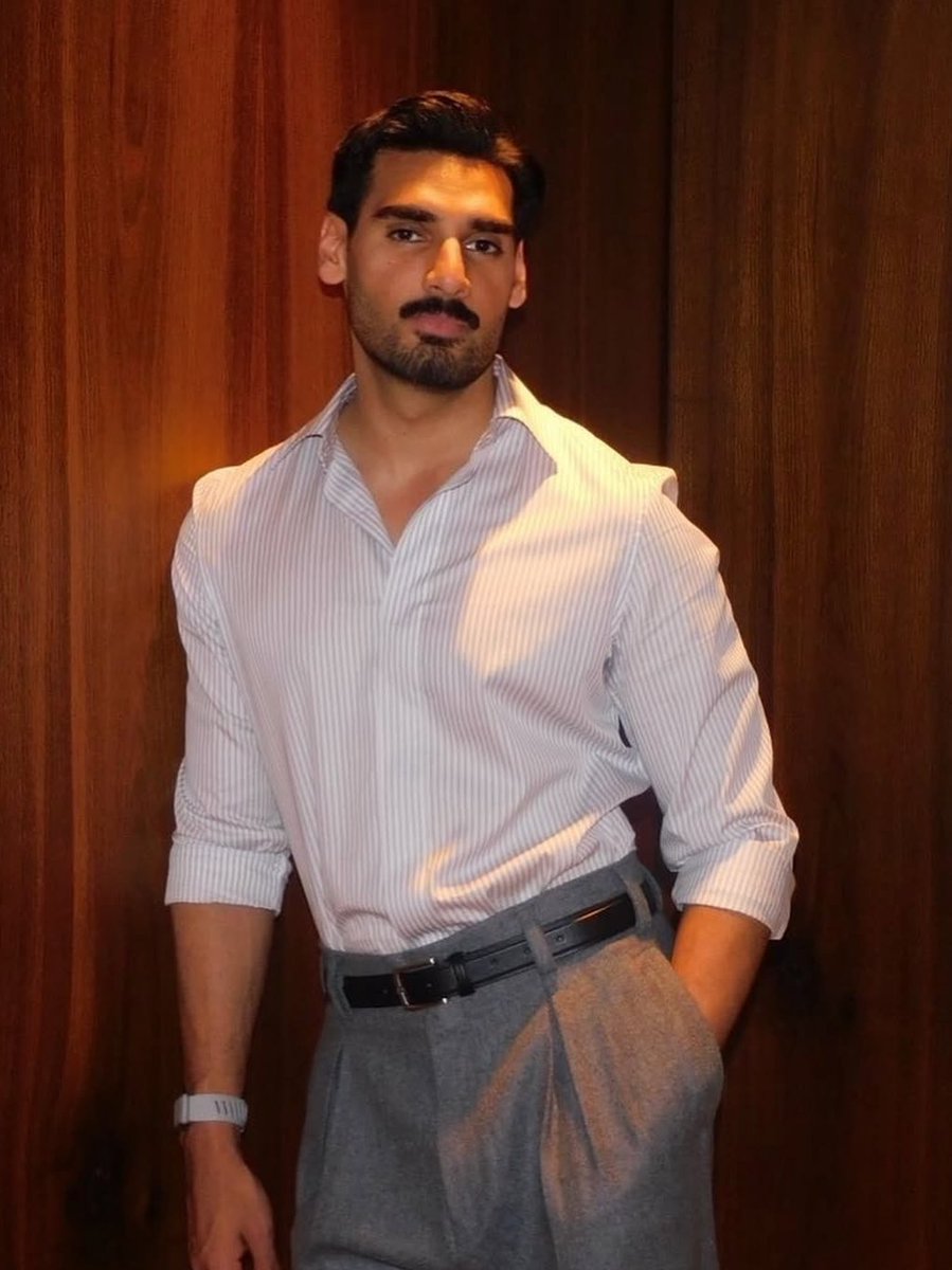BollywoodMachin's tweet photo. Ahan Shetty sparks dating rumours with Jiya Shankar! 💫
The two are said to share a close bond, and while Jiya often drops hints about having a boyfriend, neither has confirmed anything yet — keeping fans guessing! 👀💕
#AhanShetty #JiyaShankar #BollywoodBuzz https://t.co/Qa6w2n5jVb