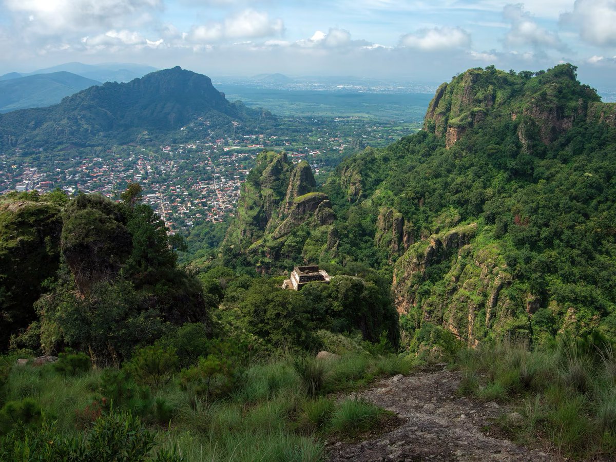 Hiked to the top the ancient temple of Tepoztēco, on top of a mountain in Tepoztlán, MX. it was a temple dedicated to a mesoamerican god of Pulque, drunkenness and fertility . Thinking of people building this structure up there 900 years ago was mind blowing.