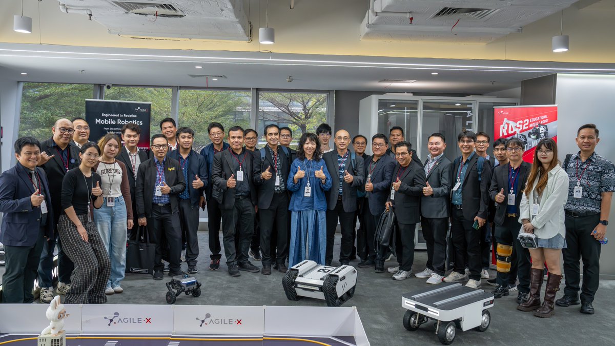 AgilexRobotics's tweet image. A fantastic day of collaboration with the Thai university delegation! It was an incredible session of idea-sharing—we delved into robotics R&amp;amp;D, educational collaboration, and industry application trends, with fruitful discussions on future cooperation.
#AgileXRobotics #University