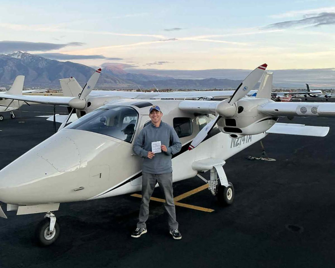 LeRoyHomerFdn's tweet photo. Congratulations to 2014 recipient, Jose Rocha, on earning his Multi-Engine Rating!
Joseโs continued growth as a pilot reflects the determination and love of flight that embody LeRoyโs legacy.
#leroyhomer #AviationScholarship #flighttraining #multienginerating #neverforget https://t.co/L4MiAvvaym