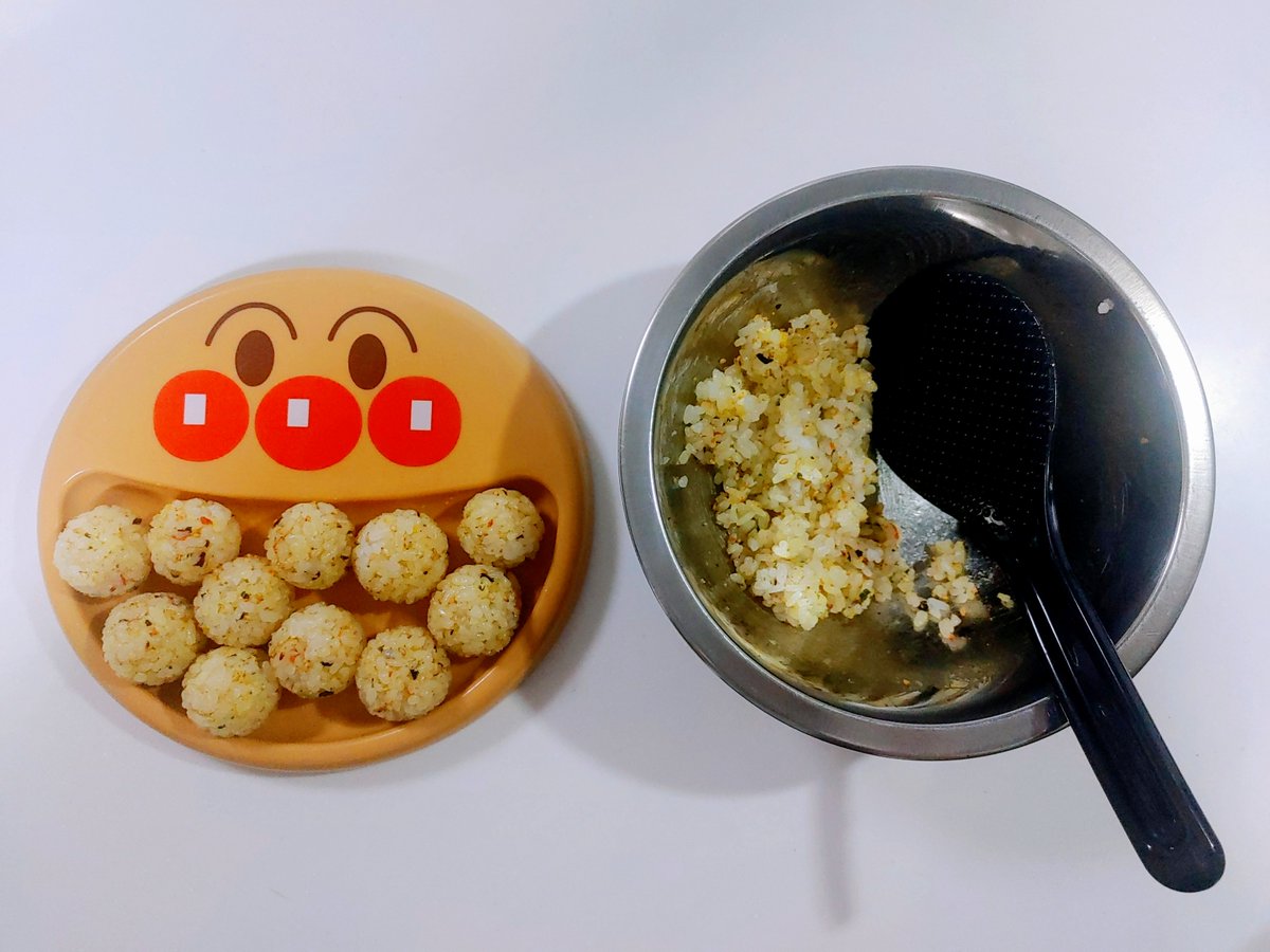 mochimaru_mama's tweet image. ←これを「いらない」と言い
これを「いる」と言う→

それが育児です。