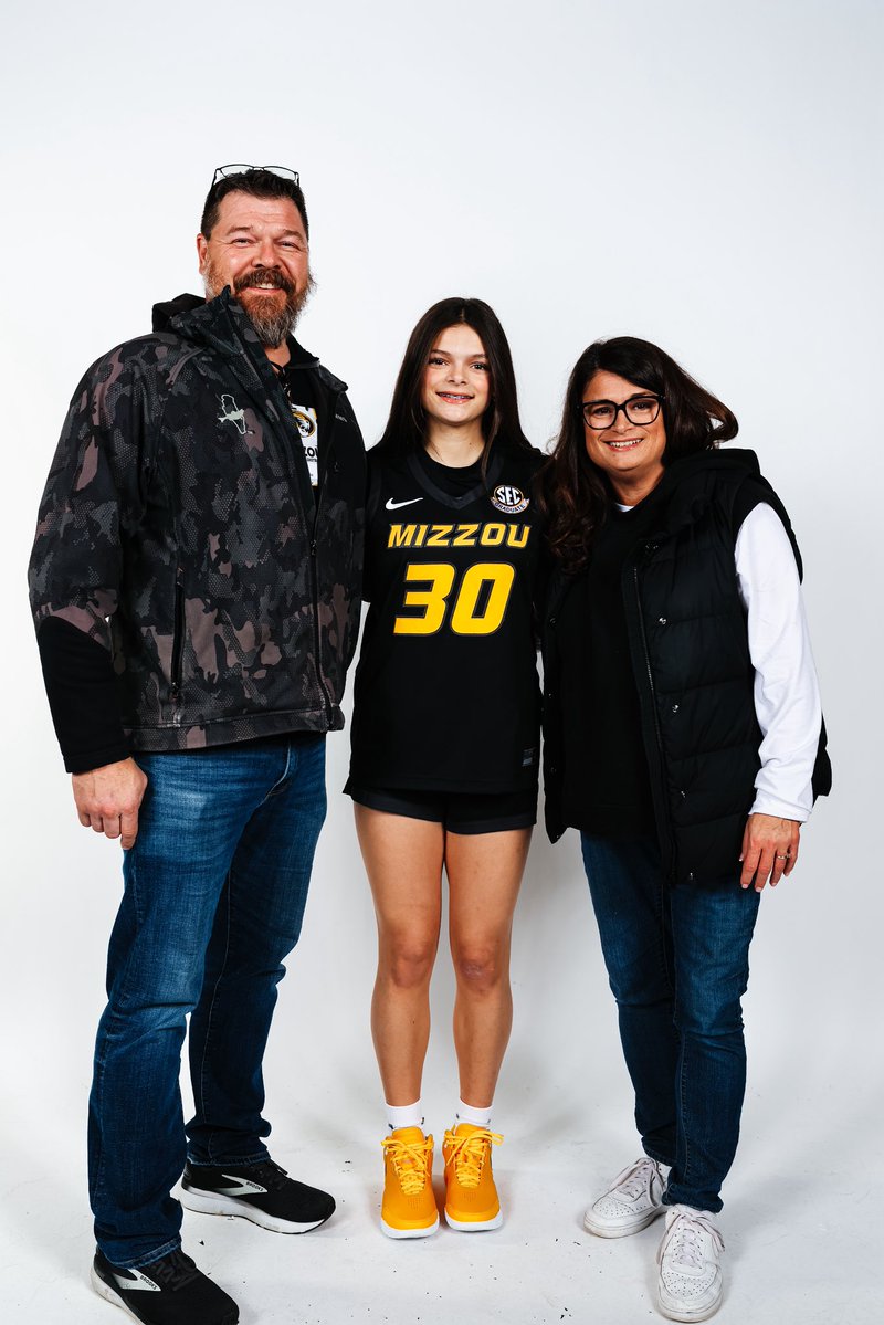 Thank you so much <a href="/MizzouWBB/">Mizzou Women’s Basketball</a> for the visit today! I enjoyed meeting all of you and learning more about the program. <a href="/KellieHarper/">Kellie Harper</a> <a href="/coachsully10/">Jennifer Sullivan</a> <a href="/lizafru/">Liza Fruendt</a>
