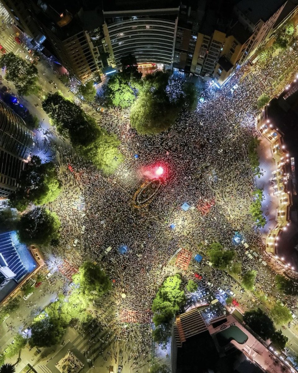 EricTalleres1's tweet image. CAMPEÓN, DE PRIMERA Y PADRE ABSOLUTO DE TODA DE LA PROVINCIA.

Que la minoría se siga quedando con las ganas..
¡¡CÓRDOBA ES, FUE Y SEGUIRÁ SIENDO DEL CLUB ATLÉTICO TALLERES!!