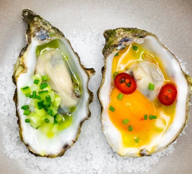 epicdining's tweet photo. Smash or Pass?

Oysters in two ways⁣ |🧑‍🍳haroldkookt https://t.co/ZLhQ2VvD17