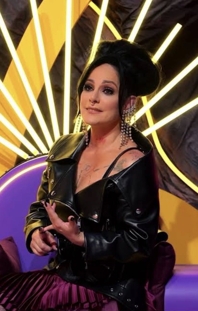 GioVanidad's tweet photo. Que define? Eres una Reina y puedes hacer lo que te dé la gana, esto no te afecta porque eres una Leyenda realizada desde hace mucho, irte de un lugar donde no te sientes al mil te engrandece #teamLola #TeamLolita #LaGranjaVIP Aquí te queremos por muchas razones, aquí estamos 🫶🏼 https://t.co/9K2YMXuU0F