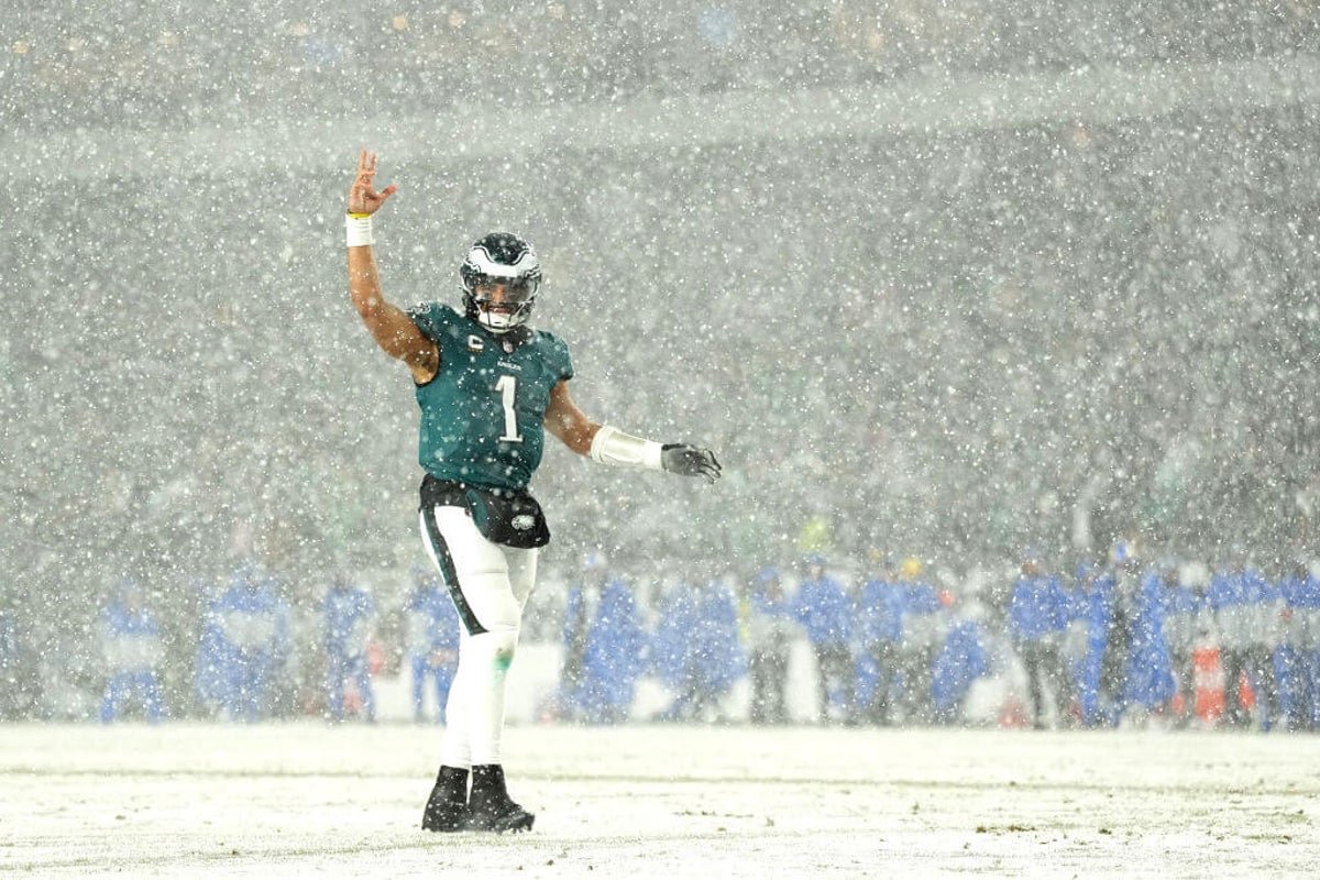 ITS GAMEDAY!!!!!

MNF

PRIMETIME

FIRST GAME IN 2 WEEKS

IN THE COLD

AT LAMBEAU

CAN I GET A “GO BIRDS”? 🦅