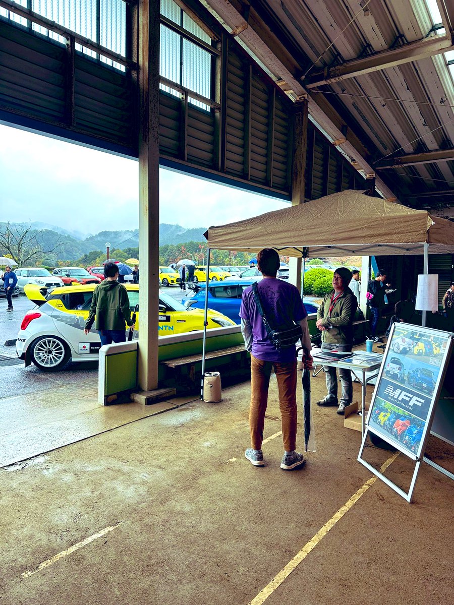 Mudflap_Factory's tweet image. 奈良県で開催されたSWIFTJAM2025✨
屋内の施設も使えて、キッチンカーも沢山あって、楽しかったですね〜😊
大雨の中、スタッフの皆さまお疲れさまでした🙇
#SWIFTJAM2025 #スイスポ #zc33s