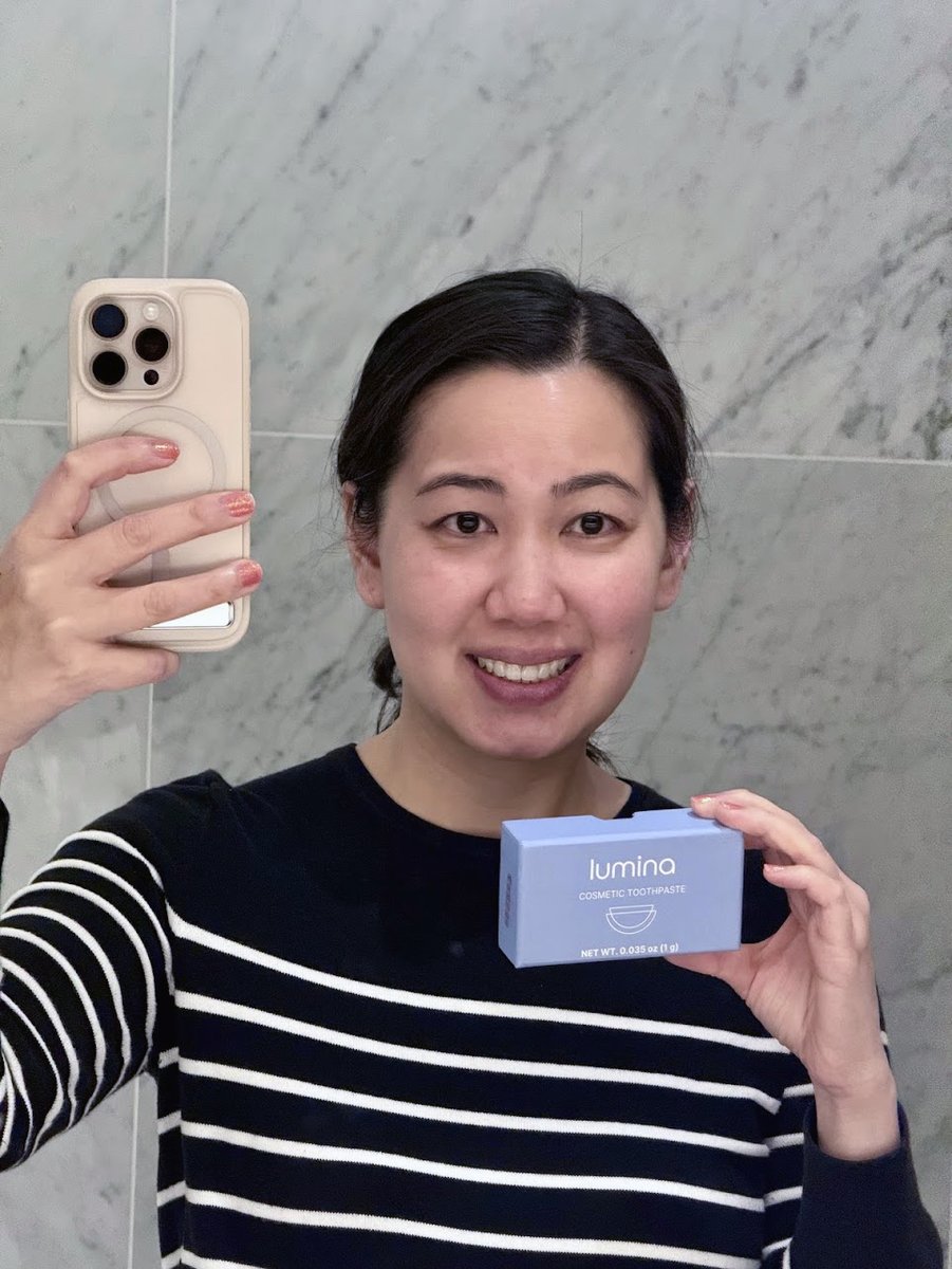 Carrie Radomski tweet media