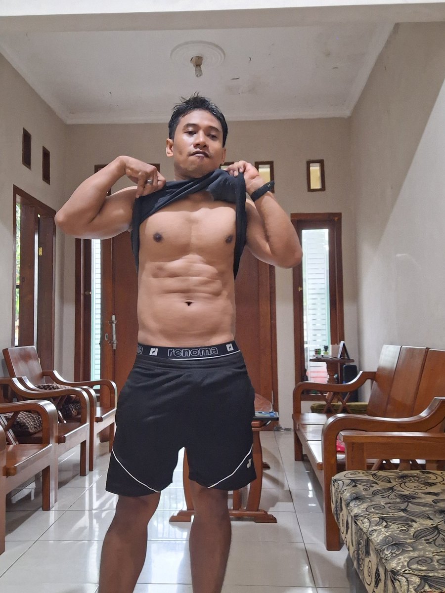 Uyda eng yaxshi rus jinsiy aloqa