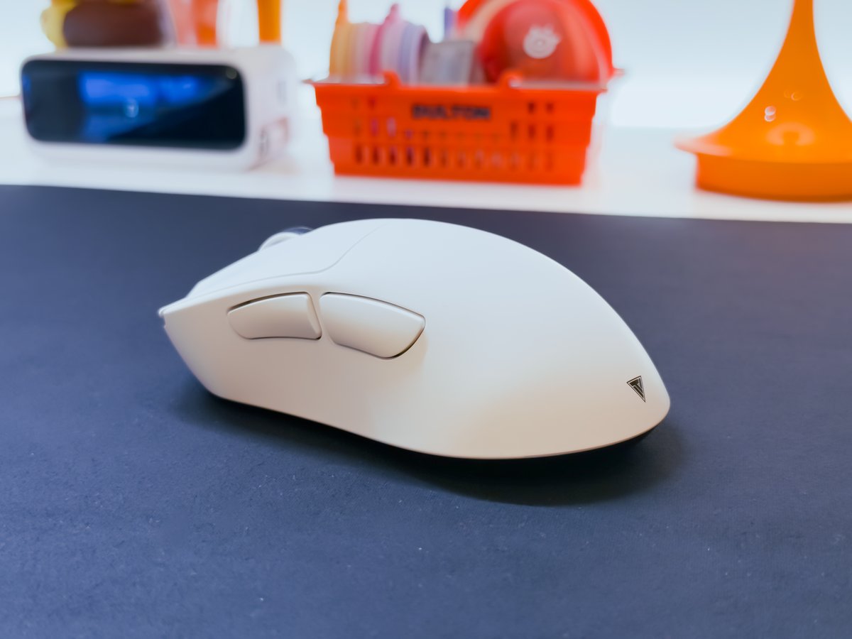 oyasumiiii08's tweet image. 📣Teevolution Terra Pro📣

Teevolution(@teevogear)様よりエルゴマウス「Terra Pro」をご提供いただきました。

まさに現代のG703と呼べる形状とブラグシップ性能で、手デカの救世主となってくれること間違いなし。

クーポンもあるよ📋️

🍊レビュー
c1trus-room.com/2025/11/10/tee…

#PR #Rabbit0