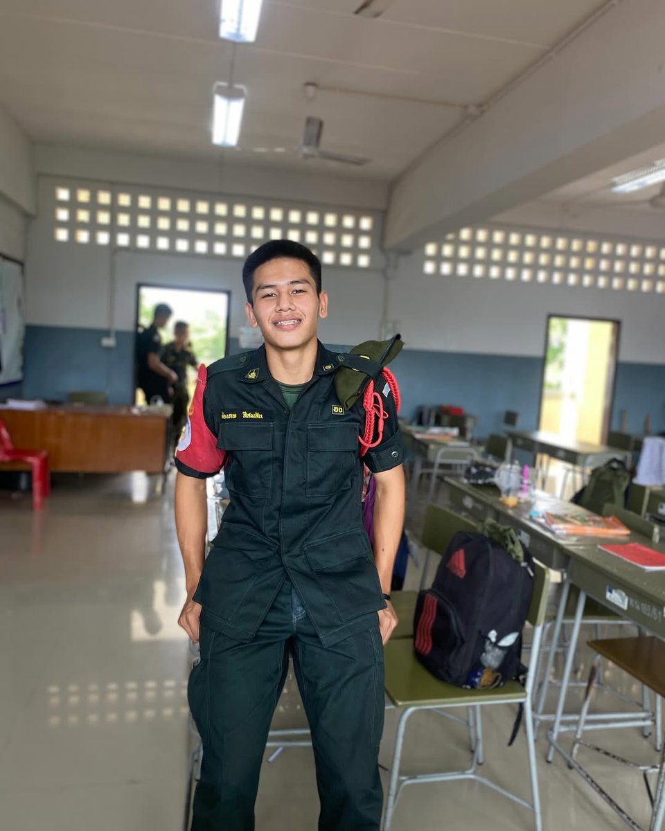 iamrotcs's tweet image. 